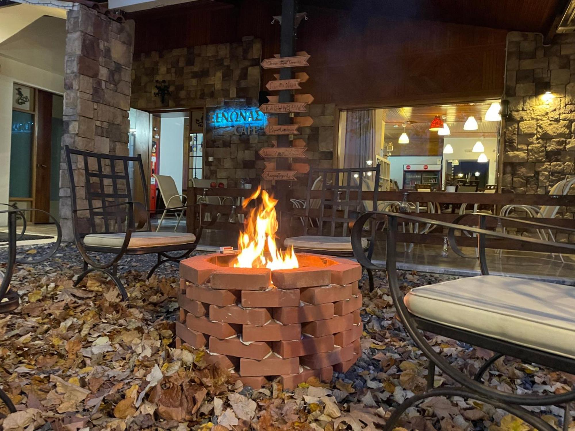 Oasi Hotel Loutraki  Exterior photo
